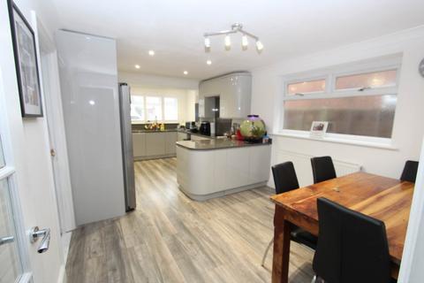 3 bedroom detached house for sale, Spencer Road, Benfleet