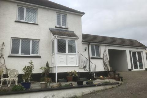 3 bedroom semi-detached house to rent, Halkon Crescent, Narberth