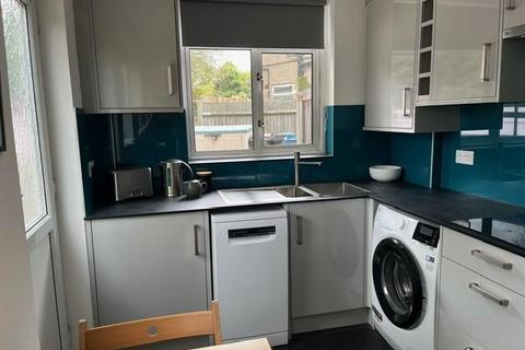 2 bedroom maisonette for sale, Hambledon Gardens, London