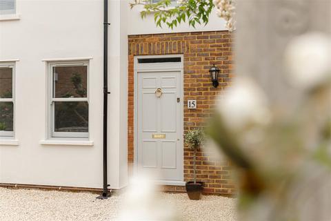 3 bedroom end of terrace house for sale, North Road, Reigate