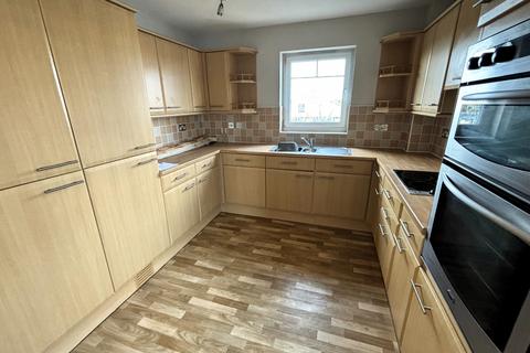 3 bedroom flat to rent, Reiver Court, Carlisle, CA3