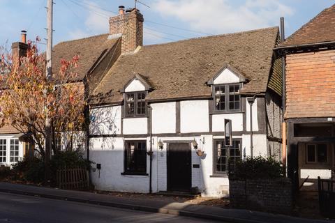 3 bedroom semi-detached house for sale, High Street, Nutfield