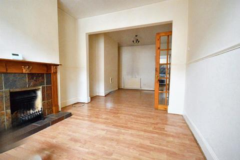 3 bedroom terraced house to rent, Clinton Road, Far Cotton, NN4