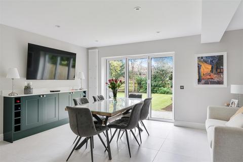 5 bedroom detached house for sale, Mulberry Gate, Banstead