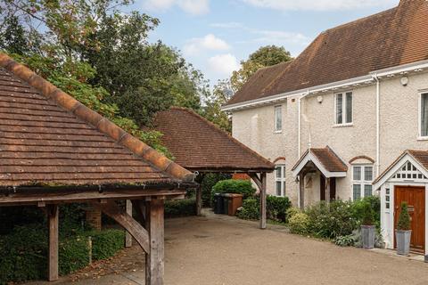 4 bedroom semi-detached house for sale, Somers Gate, Reigate