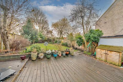 6 Bentons Lane, Walsall, WS6 6EF