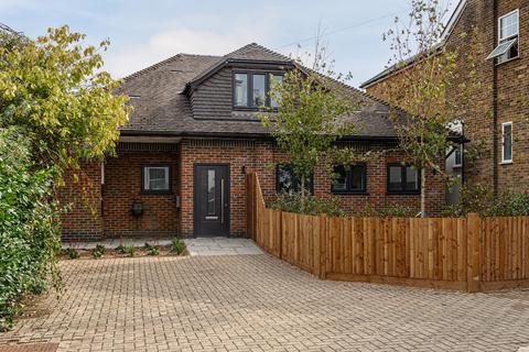 3 bedroom detached bungalow for sale, Woodlands Road, Redhill