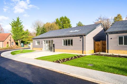 4 bedroom bungalow for sale, Westerham Heights, Hill Top Place, Westerham, Kent, TN16