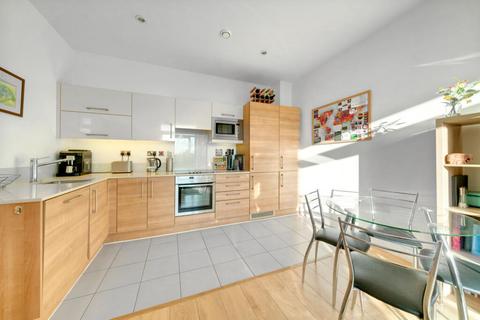 1 bedroom flat for sale, Wandsworth Road, London SW8