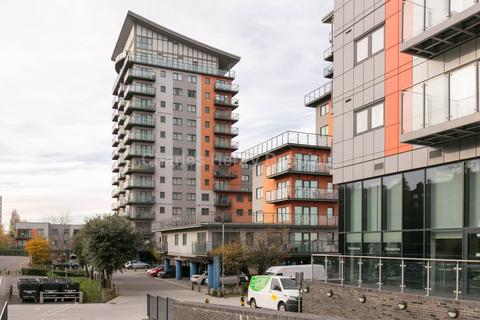 3 bedroom apartment to rent, Mast Quay, Woolwich, SE18