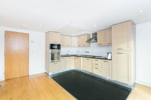 3 bedroom apartment to rent, Mast Quay, Woolwich, SE18