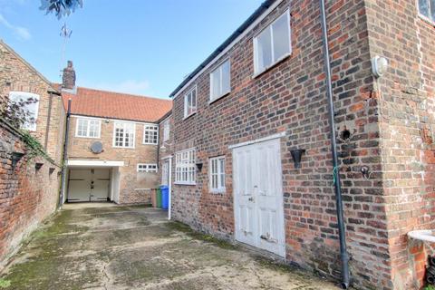 4 bedroom end of terrace house for sale, Minster Moorgate, Beverley