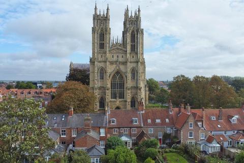 4 bedroom end of terrace house for sale, Minster Moorgate, Beverley