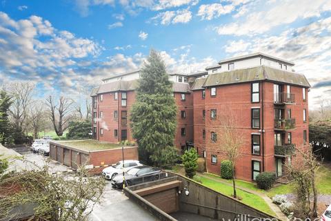 3 bedroom apartment for sale, Savill Row, Woodford Green IG8