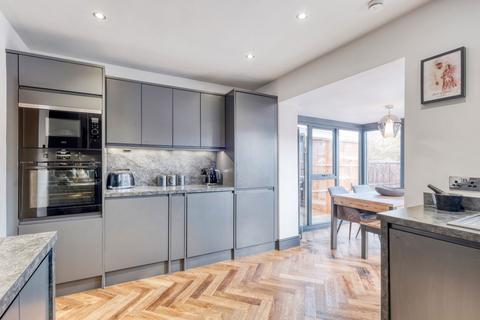 85 Barn Lane, Solihull, B92 7NB