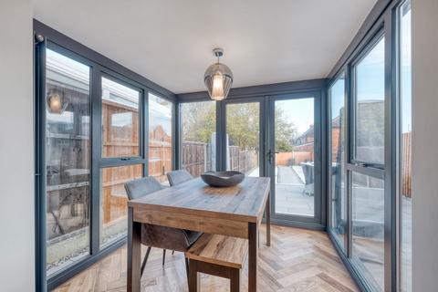 85 Barn Lane, Solihull, B92 7NB