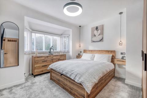 85 Barn Lane, Solihull, B92 7NB