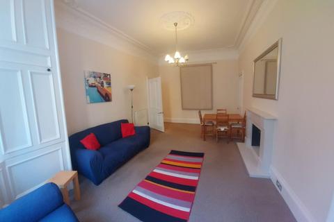 2 bedroom flat to rent, 227T – Bruntsfield Gardens, Edinburgh, EH10 4DX