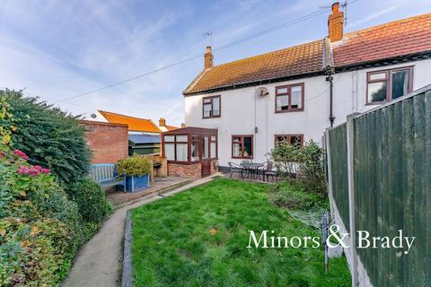 2 bedroom semi-detached house for sale, King Street, Winterton-On-Sea