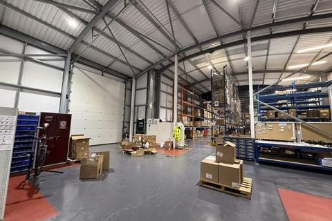 Industrial unit to rent, Maple Drive, Hinckley, Leicestershire, LE10 3BH