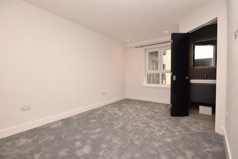 2 bedroom flat to rent, Lindsay Road, Newhaven, Edinburgh, EH6