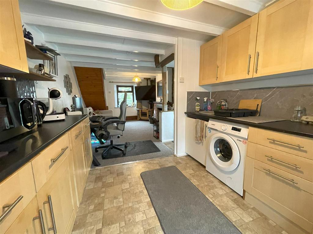 Kitchen .jpg