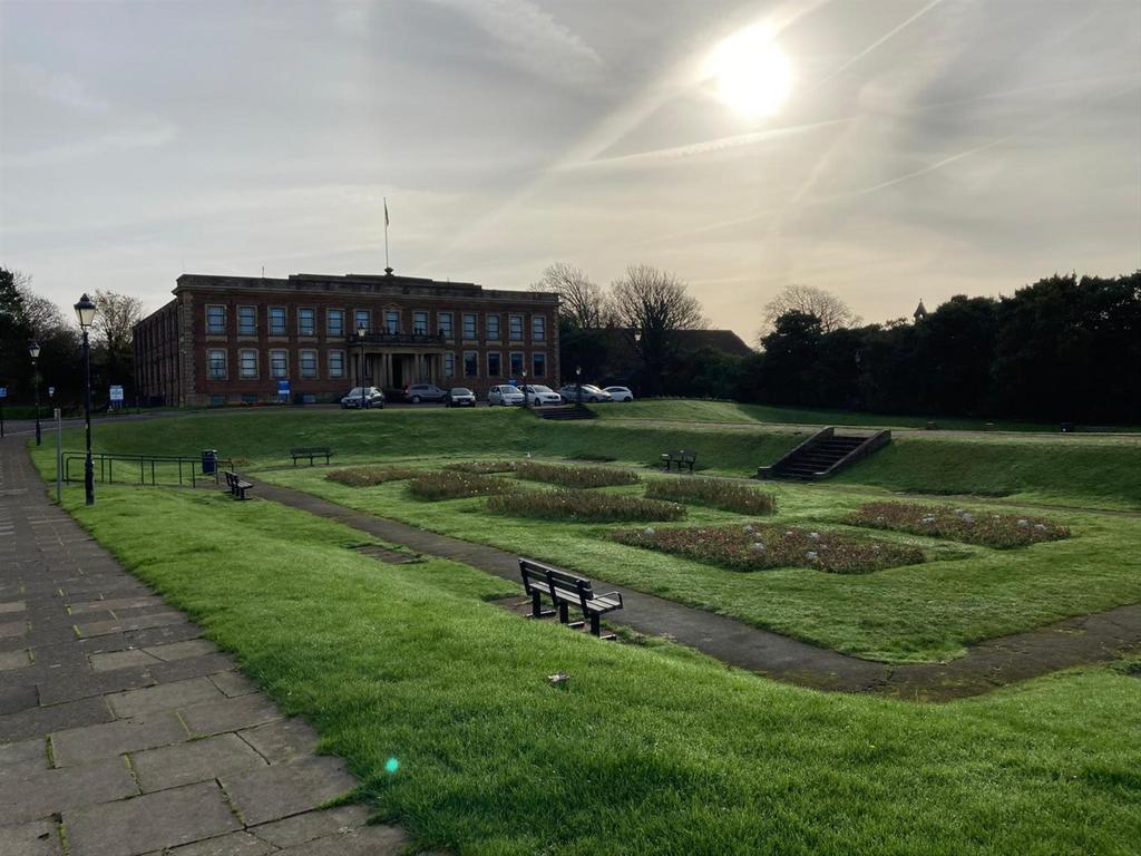 Town Hall Gardens