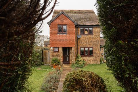 3 bedroom semi-detached house for sale, Dents Grove, Tadworth KT20