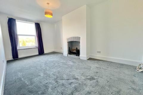 1 bedroom flat to rent, High Street, Willington