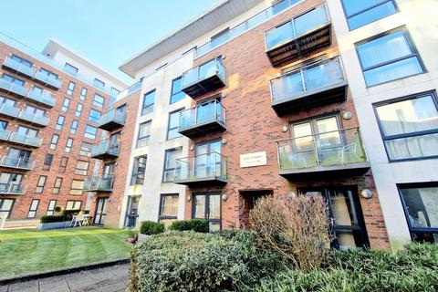 2 bedroom apartment to rent, Longfield Centre, Prestwich, M25