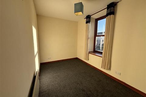 2 bedroom flat to rent, Taits Lane, Dundee,