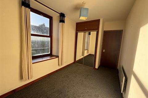 2 bedroom flat to rent, Taits Lane, Dundee,