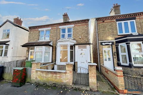 3 bedroom semi-detached house to rent, Queens Walk, Fletton, Peterborough, PE2