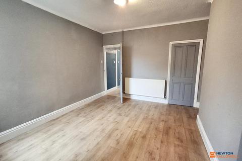 3 bedroom semi-detached house to rent, Queens Walk, Fletton, Peterborough, PE2