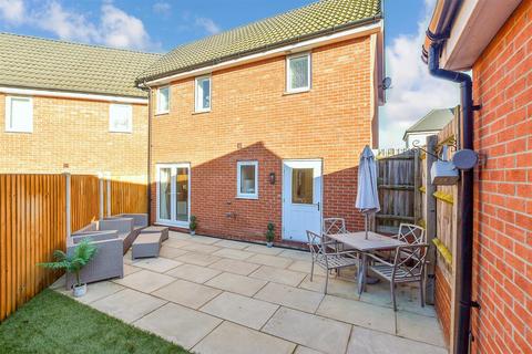 2 bedroom semi-detached house for sale, Warwick Crescent, Laindon, Basildon, Essex