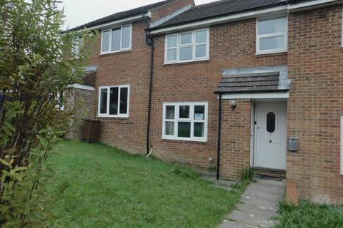 3 bedroom terraced house to rent, Woodspring Close, St Leonards