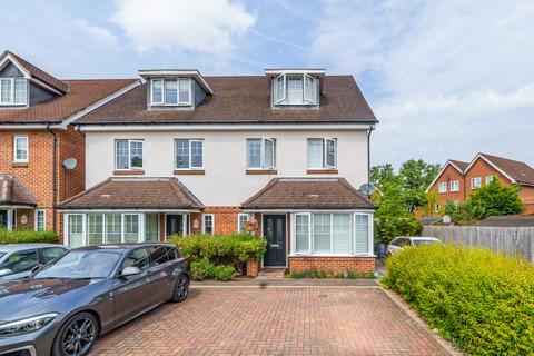 4 bedroom semi-detached house to rent, Watersedge Drive, Godalming, Surrey, GU7