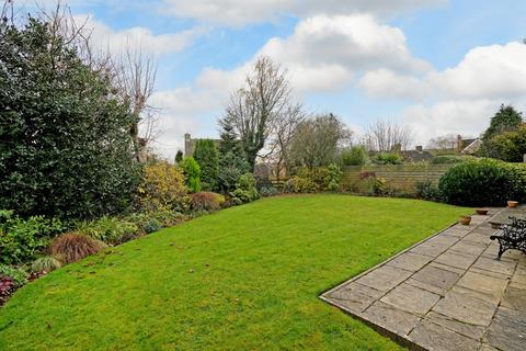 16 Middlefield Close, Sheffield, S17 3AR