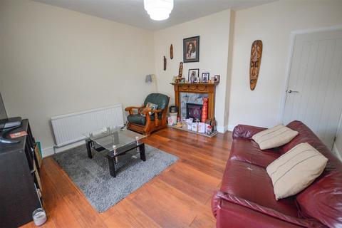 15 Halsall Road, Sheffield, S9 4JF