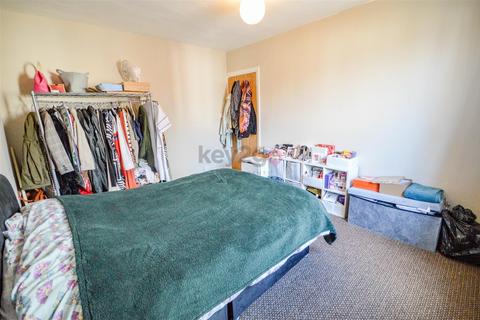 15 Halsall Road, Sheffield, S9 4JF