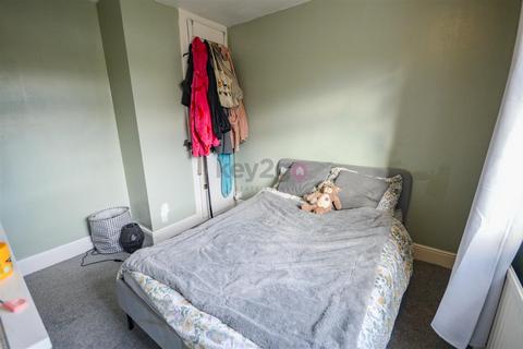 15 Halsall Road, Sheffield, S9 4JF