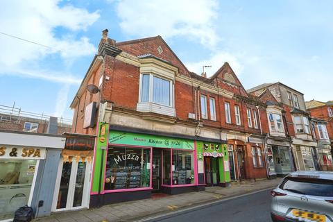 2 bedroom flat for sale, High Street, Sandown PO36