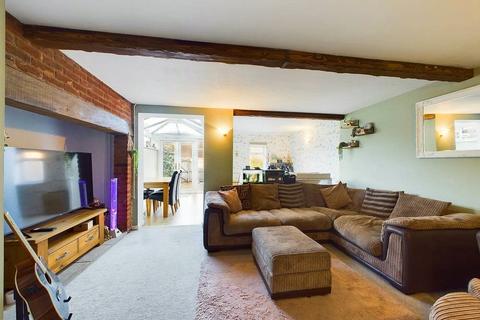 3 bedroom terraced house for sale, Great Oaty Gardens, Lyppard Hanford, Worcester, Worcestershire, WR4