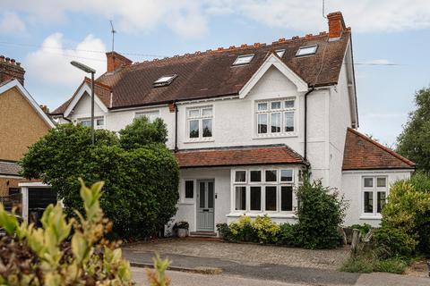 4 bedroom semi-detached house for sale, Smithy Lane, Tadworth KT20