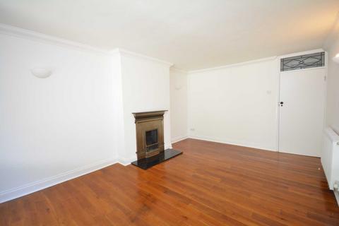 2 bedroom flat for sale, Parsonage Place, Amersham