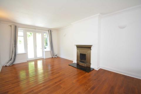 2 bedroom flat for sale, Parsonage Place, Amersham