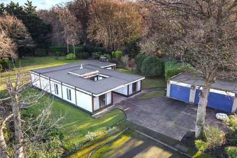 4 bedroom bungalow for sale, Peace Grove, Welwyn, Hertfordshire