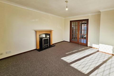 3 bedroom detached house to rent, Barlow Close, Kettering NN14