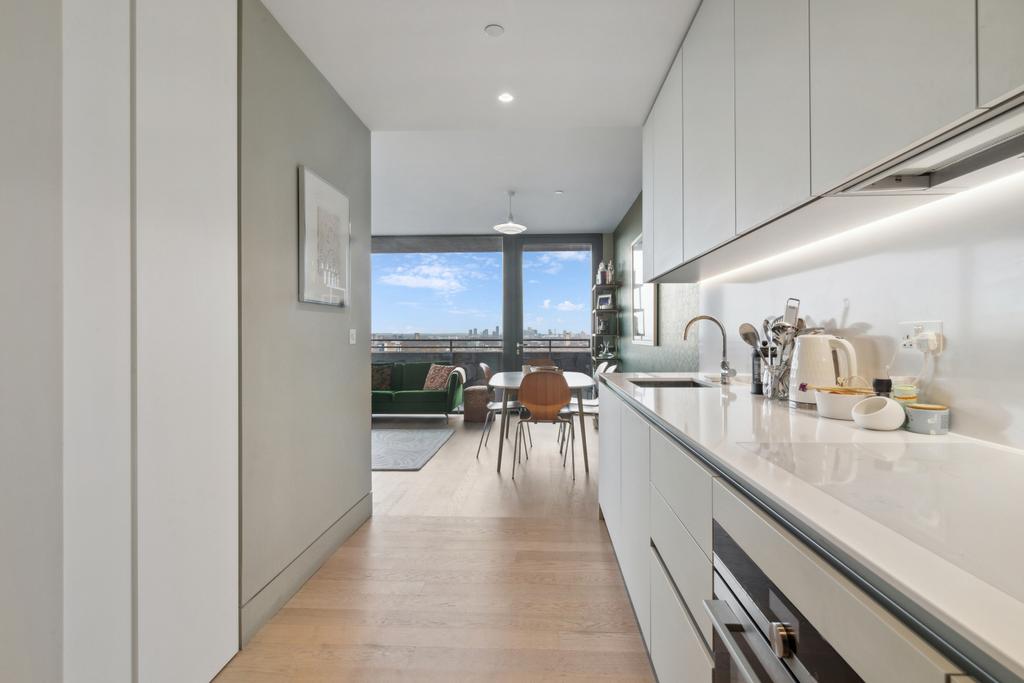 Apartment in London - View 3