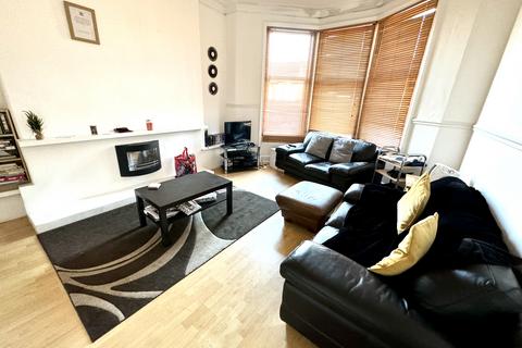 1 bedroom flat for sale, Dunbeth Avenue, Coatbridge ML5